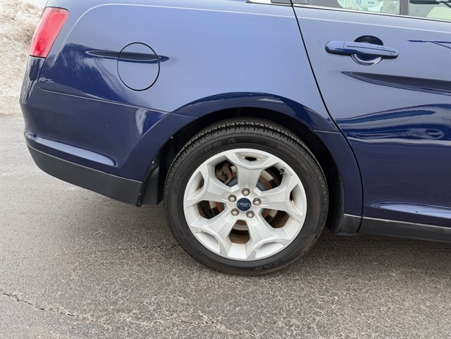 2011 FORD TAURUS - Image 40