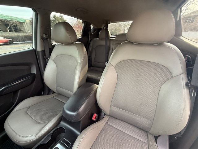 2015 HYUNDAI TUCSON - Image 18