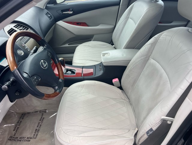 2009 LEXUS ES - Image 32