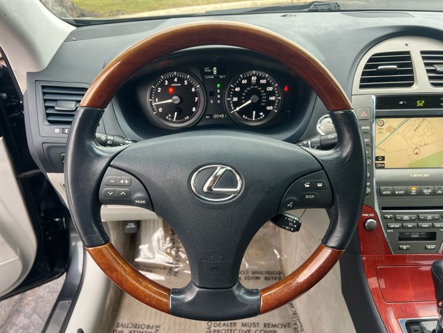2009 LEXUS ES - Image 23