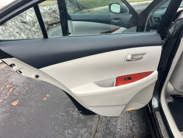 2009 LEXUS ES - Image 45