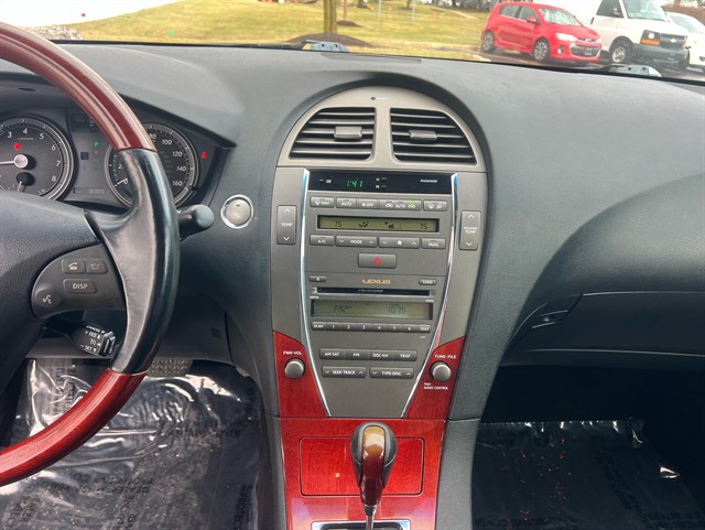 2009 LEXUS ES - Image 30