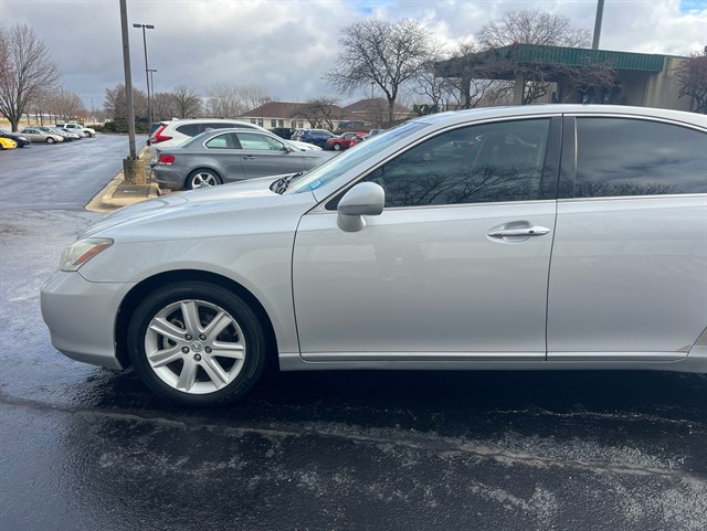 2009 LEXUS ES - Image 24