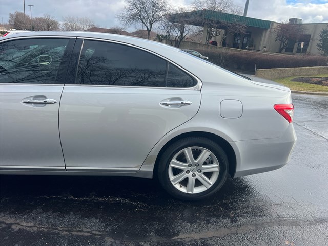 2009 LEXUS ES - Image 11