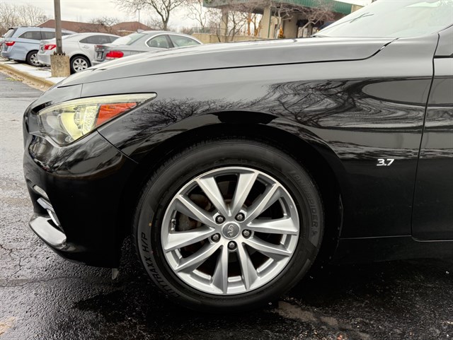 2015 INFINITI Q50 - Image 10