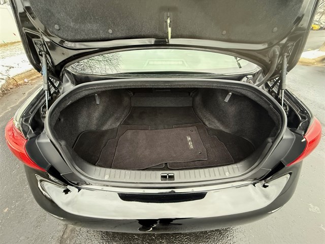 2015 INFINITI Q50 - Image 29