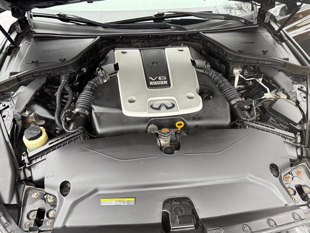 2015 INFINITI Q50 - Image 14