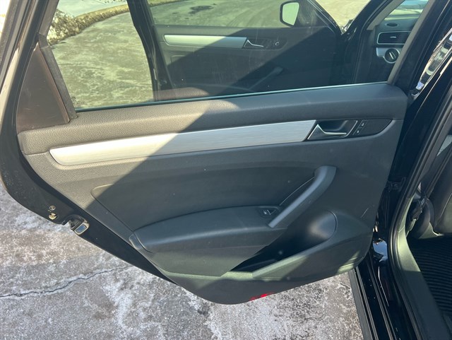 2013 VOLKSWAGEN PASSAT - Image 41