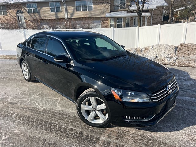 2013 VOLKSWAGEN PASSAT - Image 1