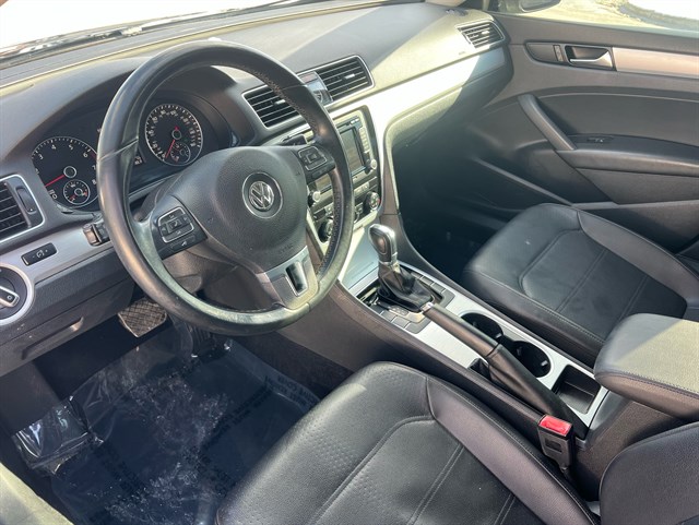 2013 VOLKSWAGEN PASSAT - Image 33