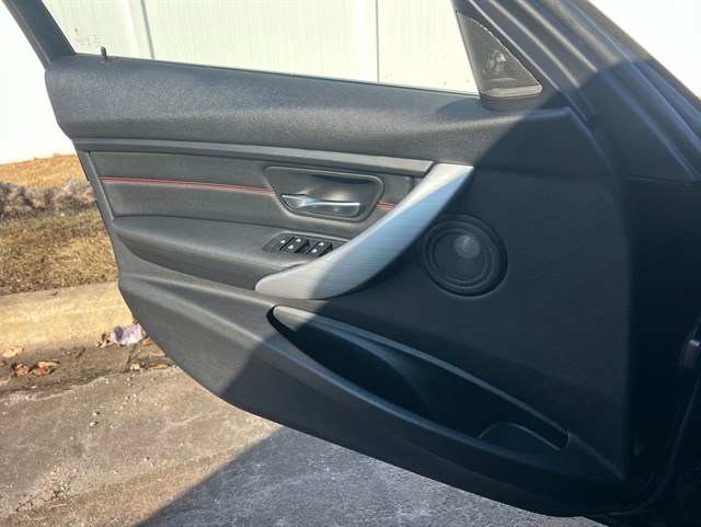 2015 BMW 335I - Image 31