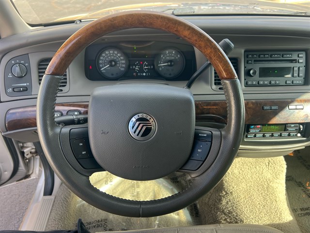 2007 MERCURY GRAND MARQUIS - Image 26