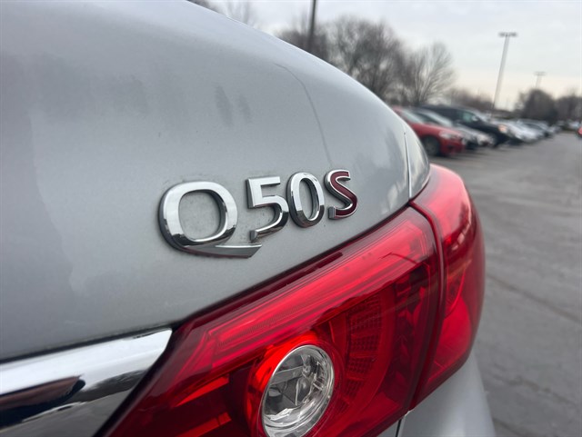 2014 INFINITI Q50 - Image 15
