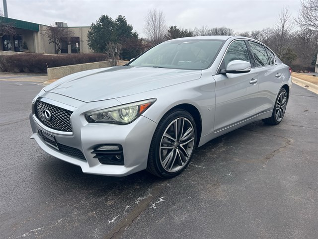 2014 INFINITI Q50 - Image 17