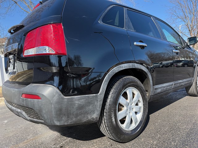 2011 KIA SORENTO - Image 10