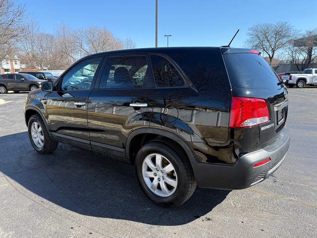 2011 KIA SORENTO - Image 5