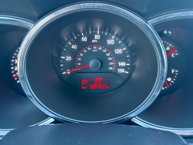 2011 KIA SORENTO - Image 11