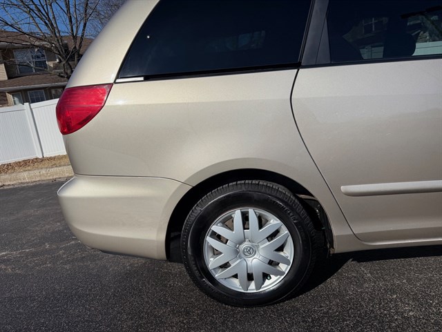 2006 TOYOTA SIENNA - Image 36