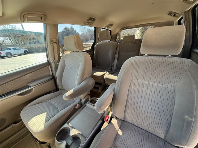 2006 TOYOTA SIENNA - Image 27
