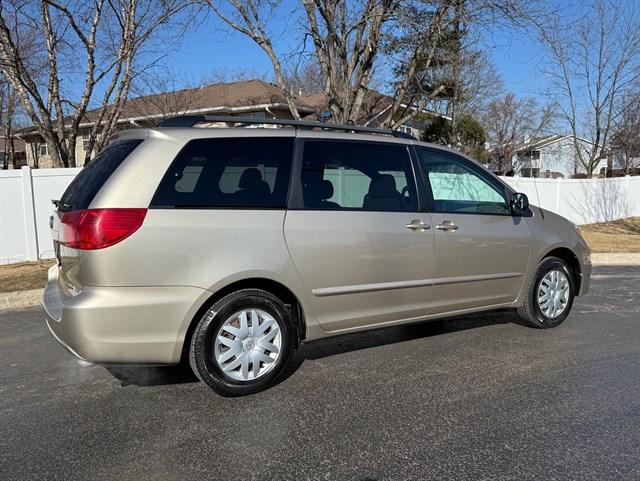 2006 TOYOTA SIENNA - Image 4
