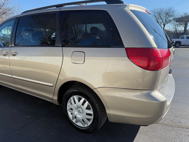 2006 TOYOTA SIENNA - Image 35