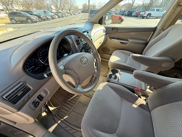 2006 TOYOTA SIENNA - Image 15