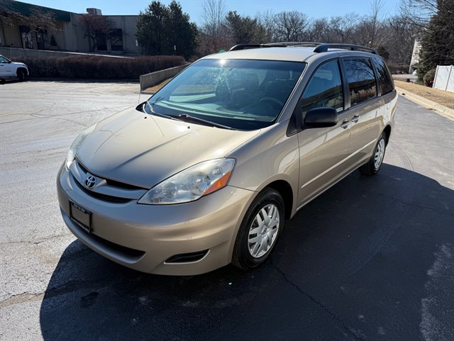 2006 TOYOTA SIENNA - Image 10