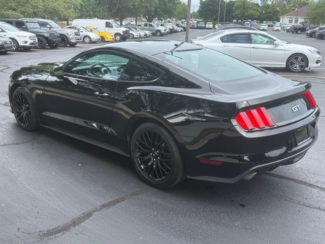 2017 Ford Mustang GT - Photo 8