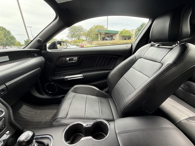 2017 Ford Mustang GT - Photo 23