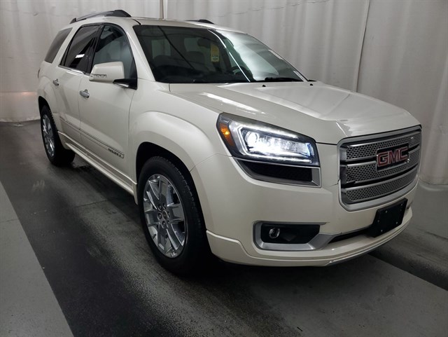 2015 GMC Acadia Denali's photo