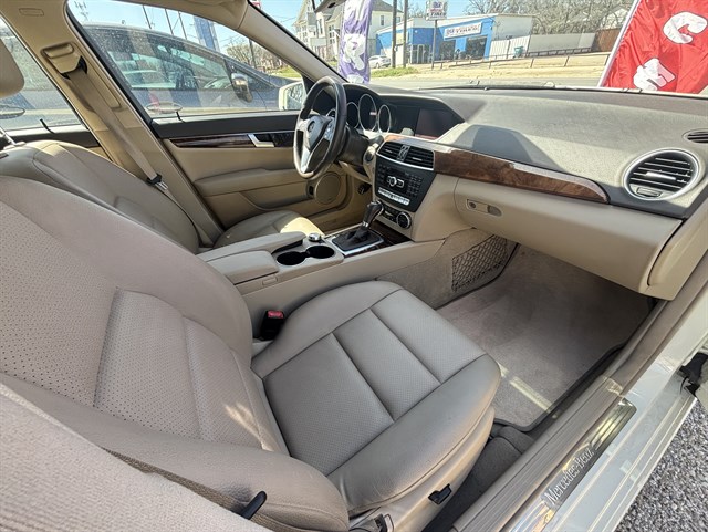 Mercedes C250 photo 7