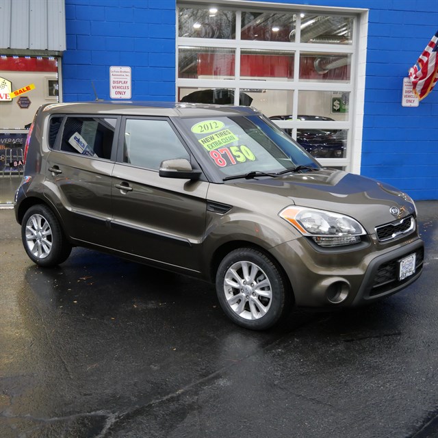 2012 Kia Soul +