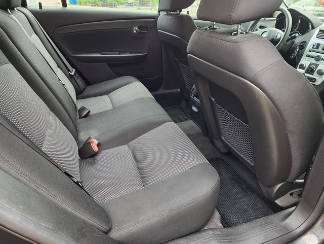 2012 Chevrolet Malibu 1LT - Photo 10