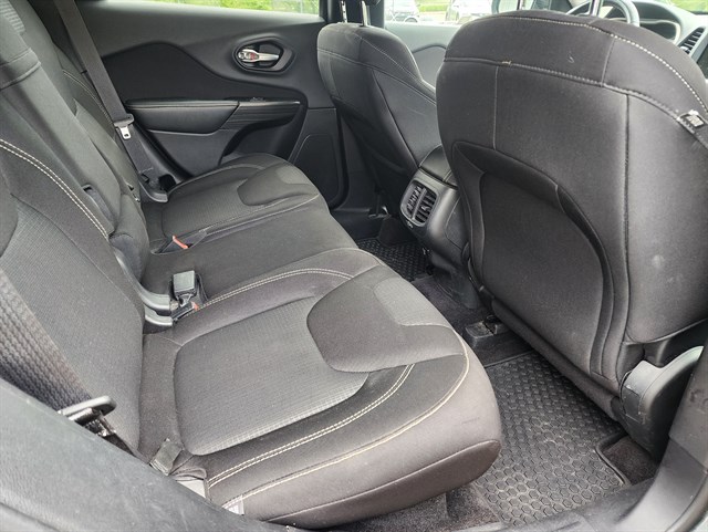 2015 Jeep Cherokee Latitude - Photo 11