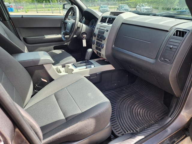 2012 Ford Escape XLT - Photo 11