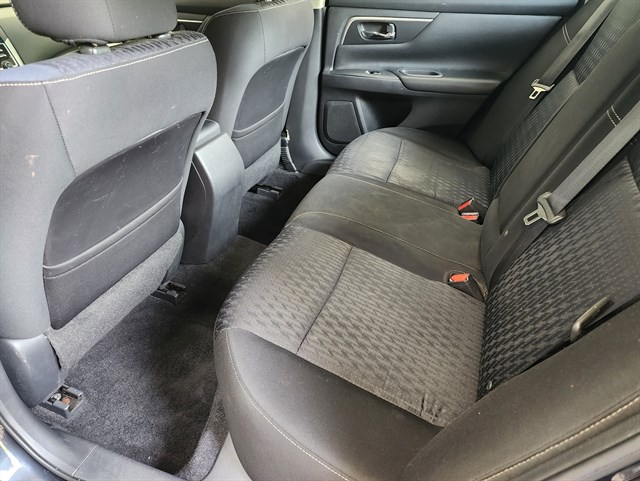 2018 Nissan Altima SV - Photo 9
