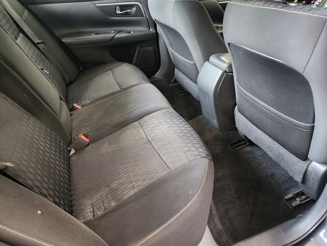 2018 Nissan Altima SV - Photo 10