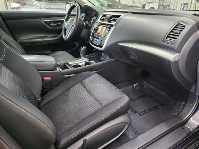 2018 Nissan Altima SV - Photo 11