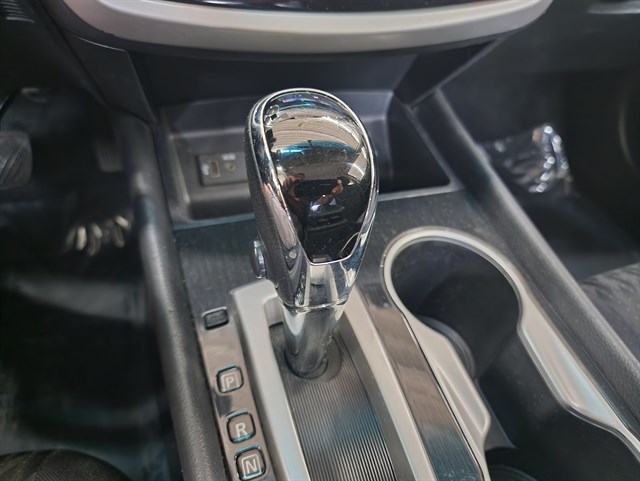 2018 Nissan Altima SV - Photo 13