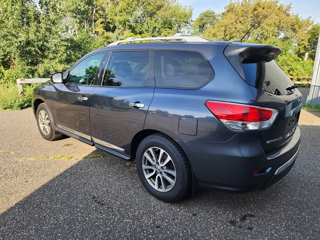 2013 Nissan Pathfinder SL - Photo 6