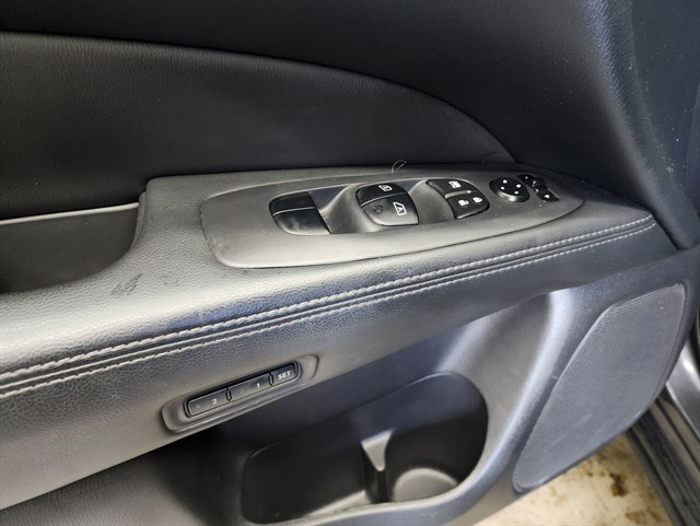 2013 Nissan Pathfinder SL - Photo 14