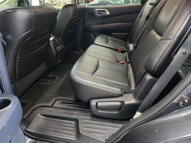 2013 Nissan Pathfinder SL - Photo 9