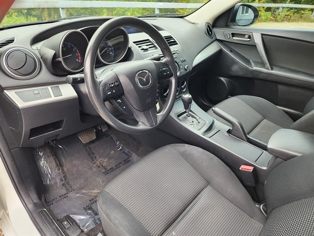 2013 Mazda MAZDA3 i Sport - Photo 8