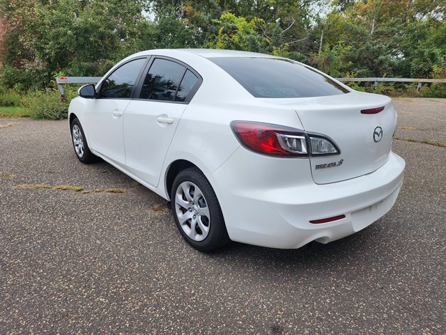 2013 Mazda MAZDA3 i Sport - Photo 6