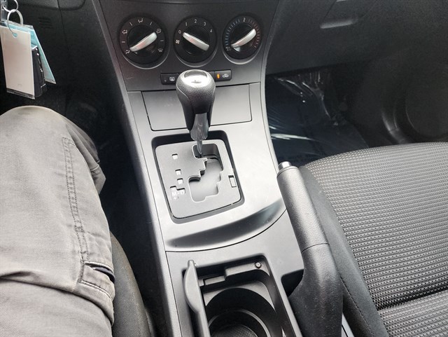 2013 Mazda MAZDA3 i Sport - Photo 13