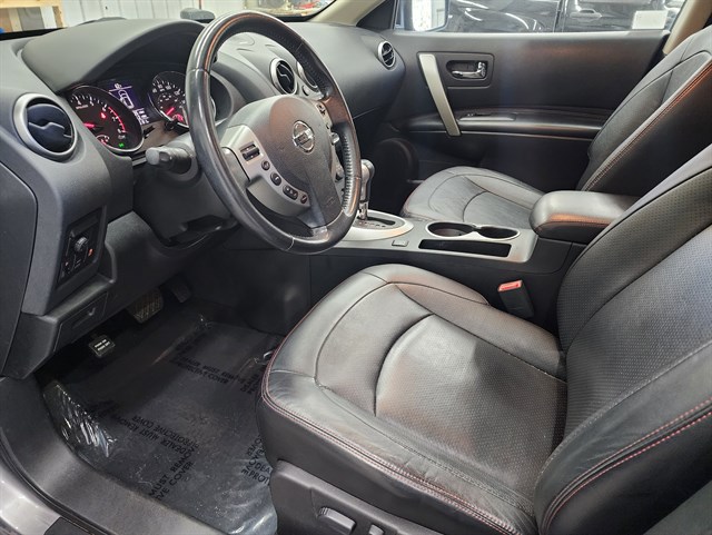 Nissan Rogue photo 9