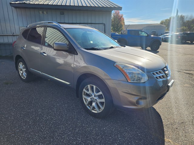 Nissan Rogue photo 3