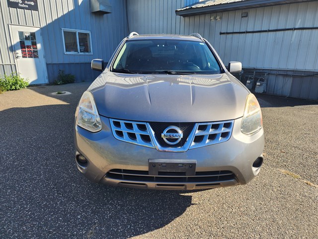 Nissan Rogue photo 2