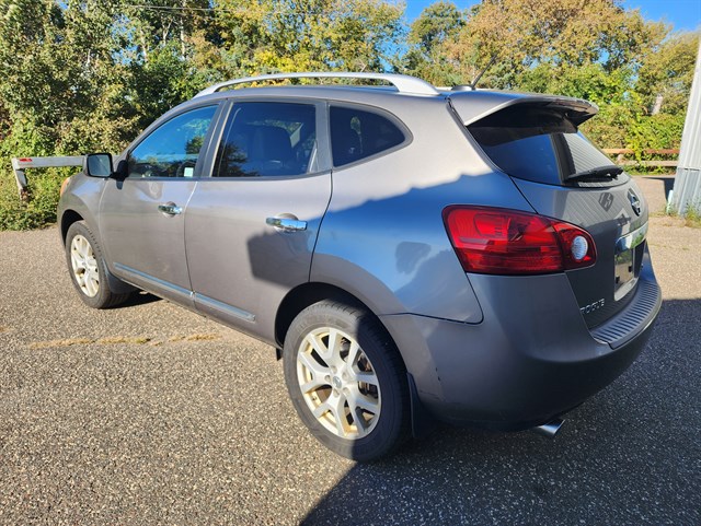 Nissan Rogue photo 6