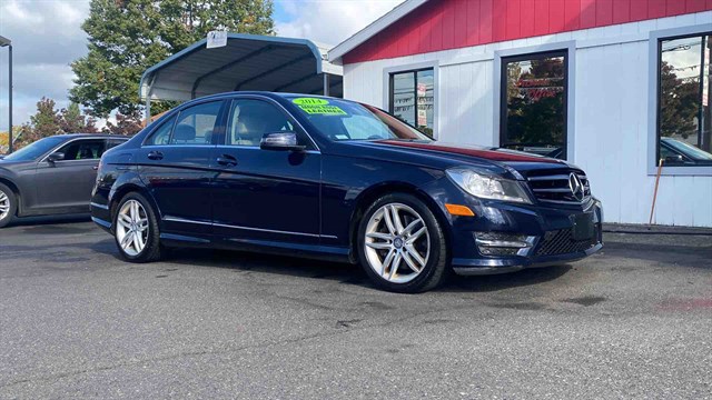2014 Mercedes-Benz C-Class's photo